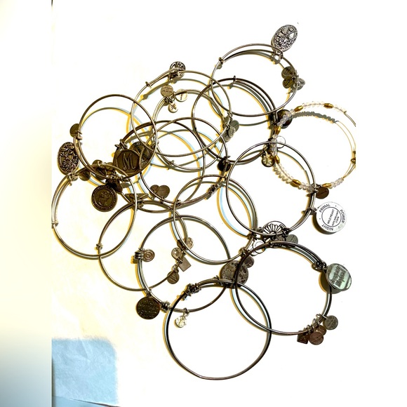 Lot of 14 Alex & Ani bracelet/bangle, excellent pre-loved condition - Picture 1 of 16